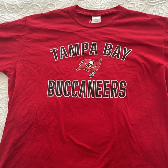 NFL Tampa Bay Buccaneers UNISEX Victory Arch Shirt🏈XL - Picture 2 of 8
